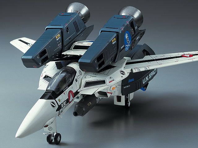 Model kit 1/72 VF-1 Super / Strike Valkyrie - Macross