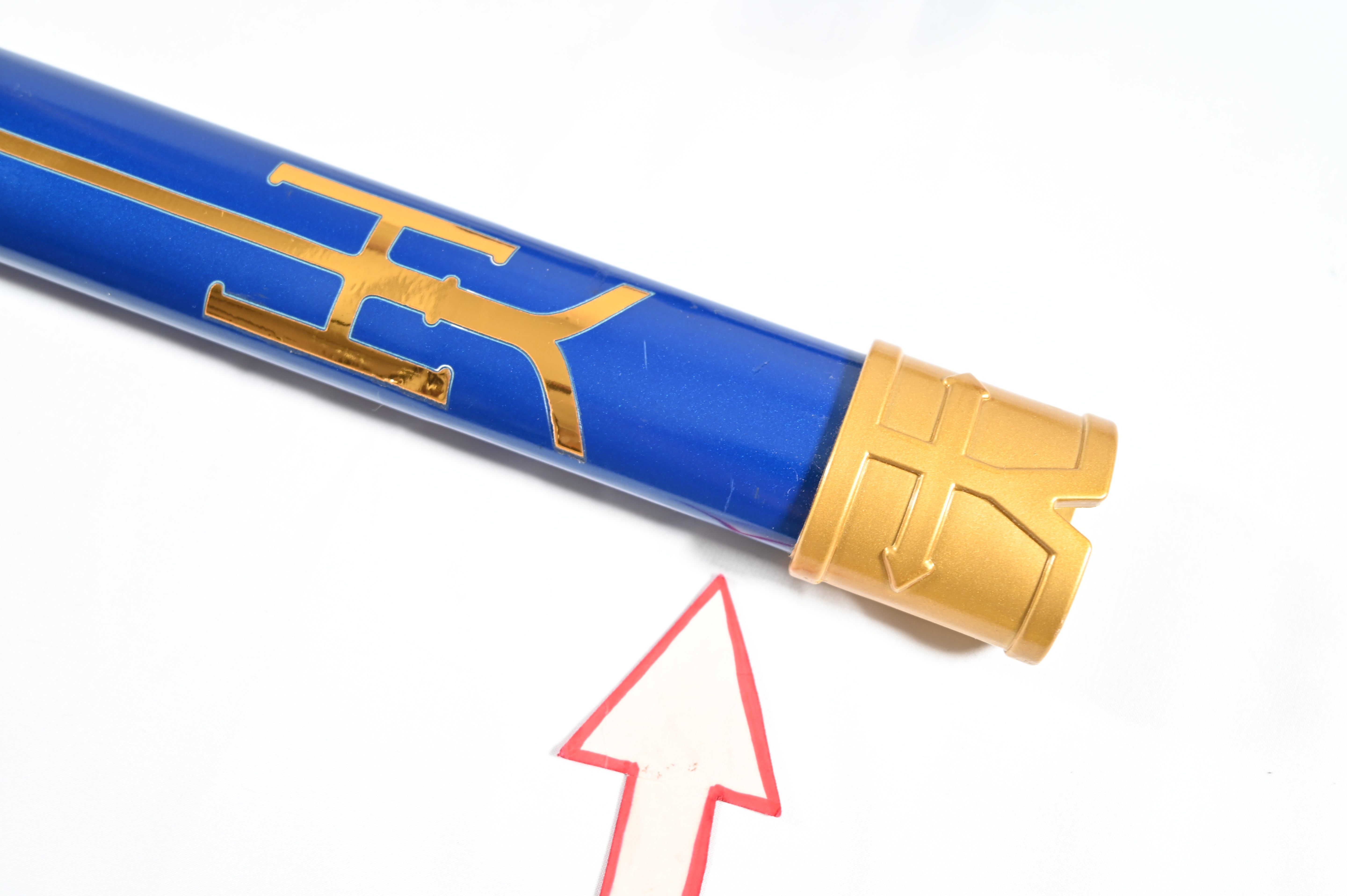 Master Sword - pomo y funda rayados