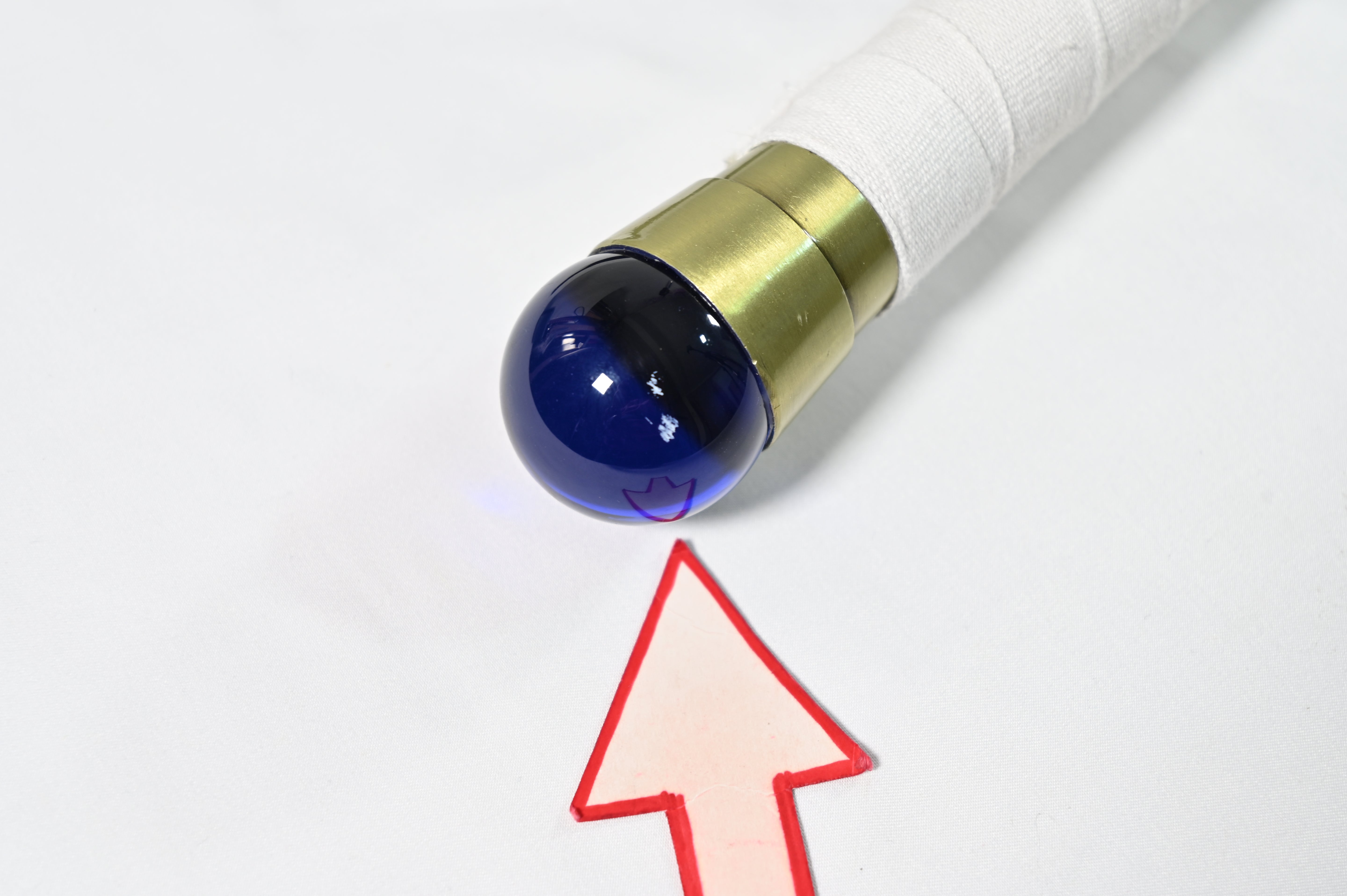 Yoru - pomo y guarda dañada