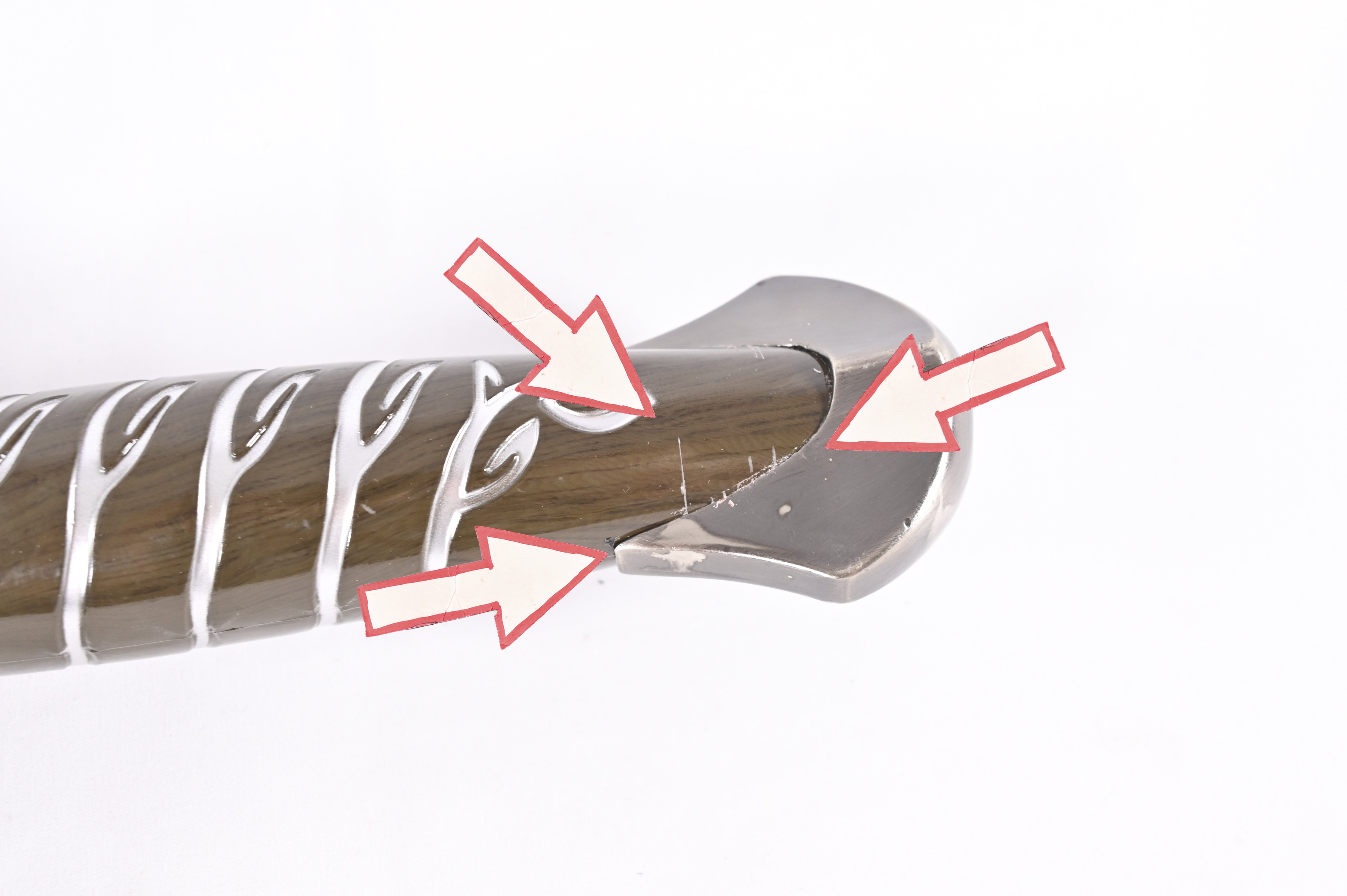 Sting - empuñadura dañada, soporte dañado