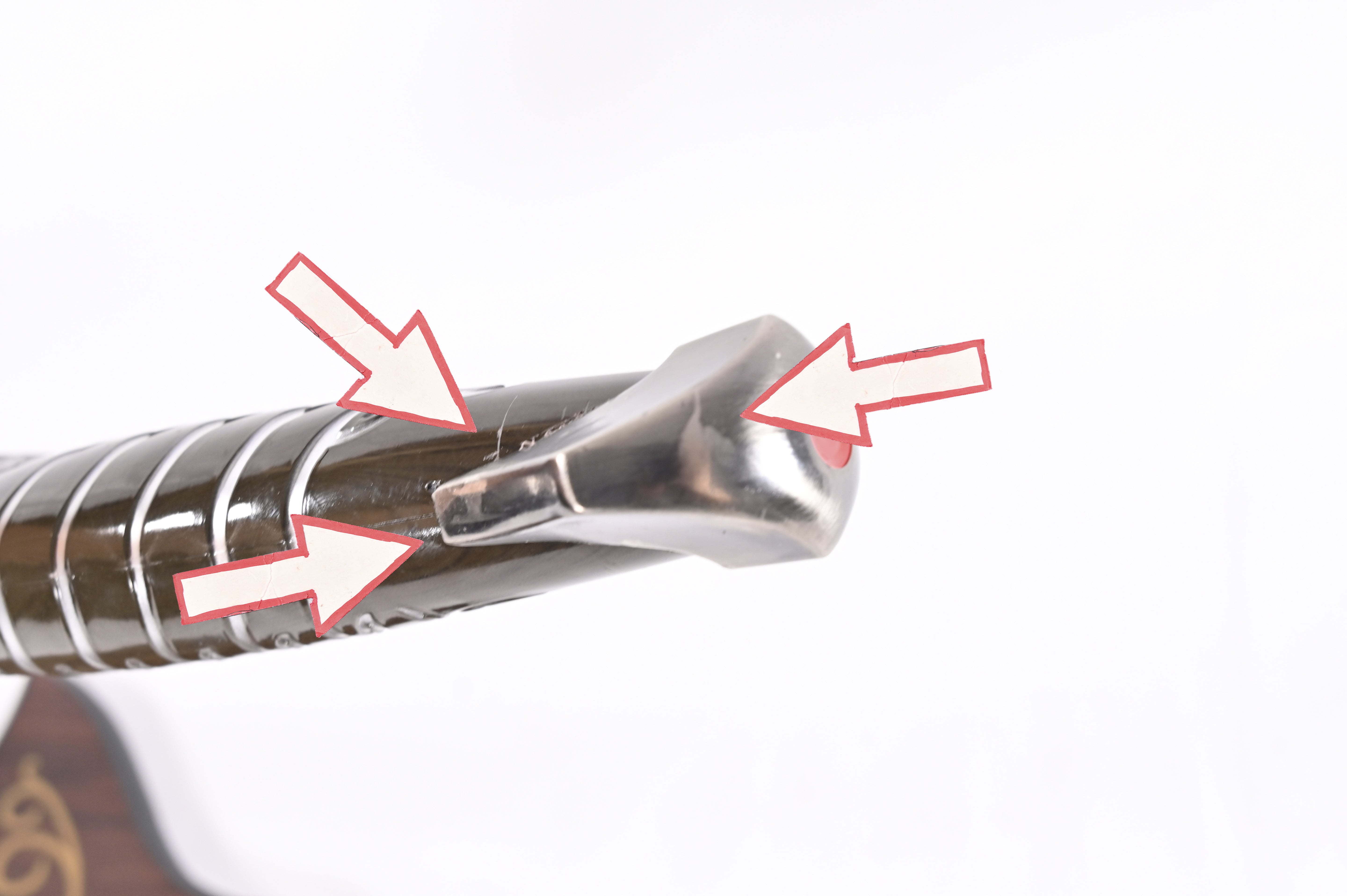 Sting - empuñadura dañada, soporte dañado