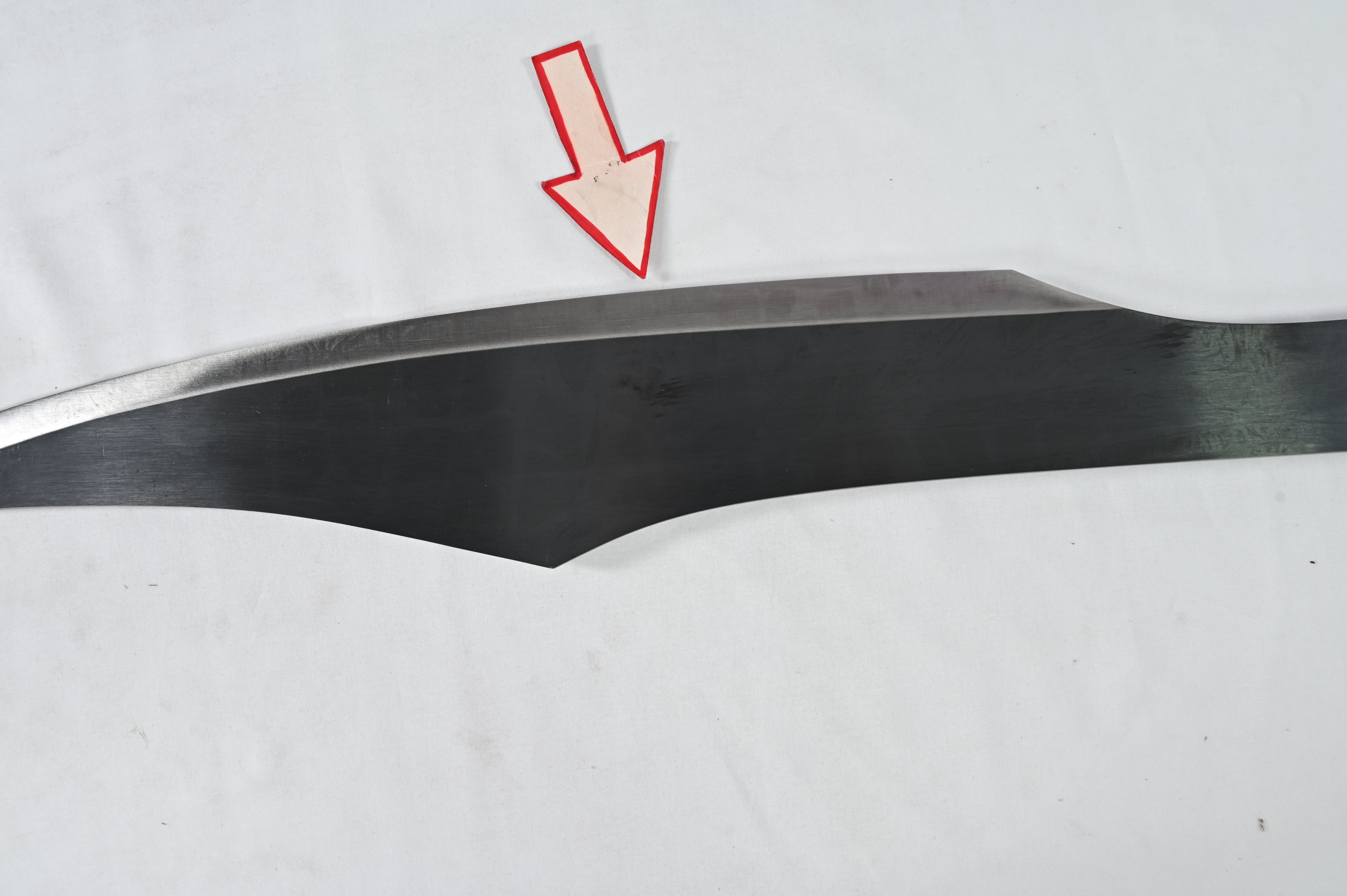 Spartan Sword - hoja manchada, funda dañada
