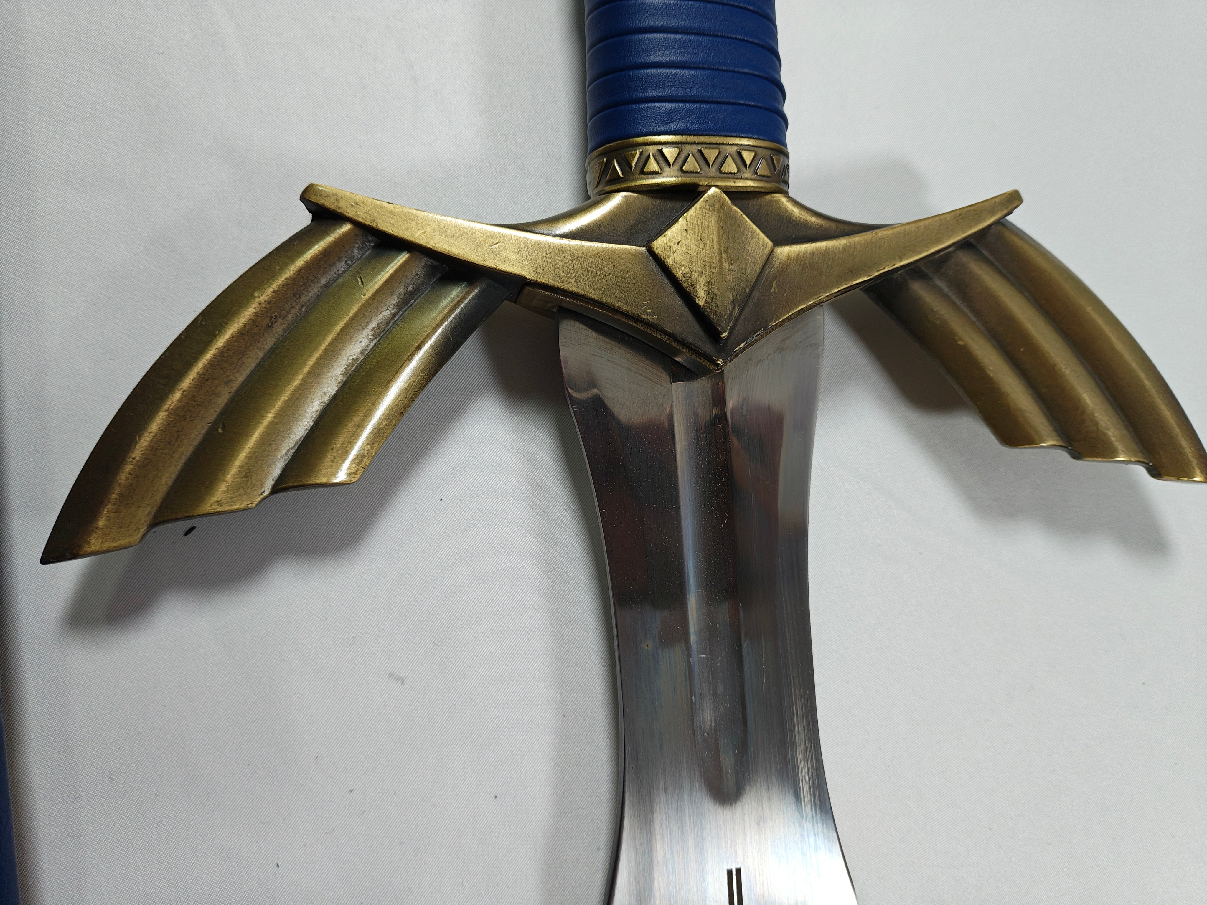 Royal Master Sword - guardamanos manchado, hoja con mancha en punta