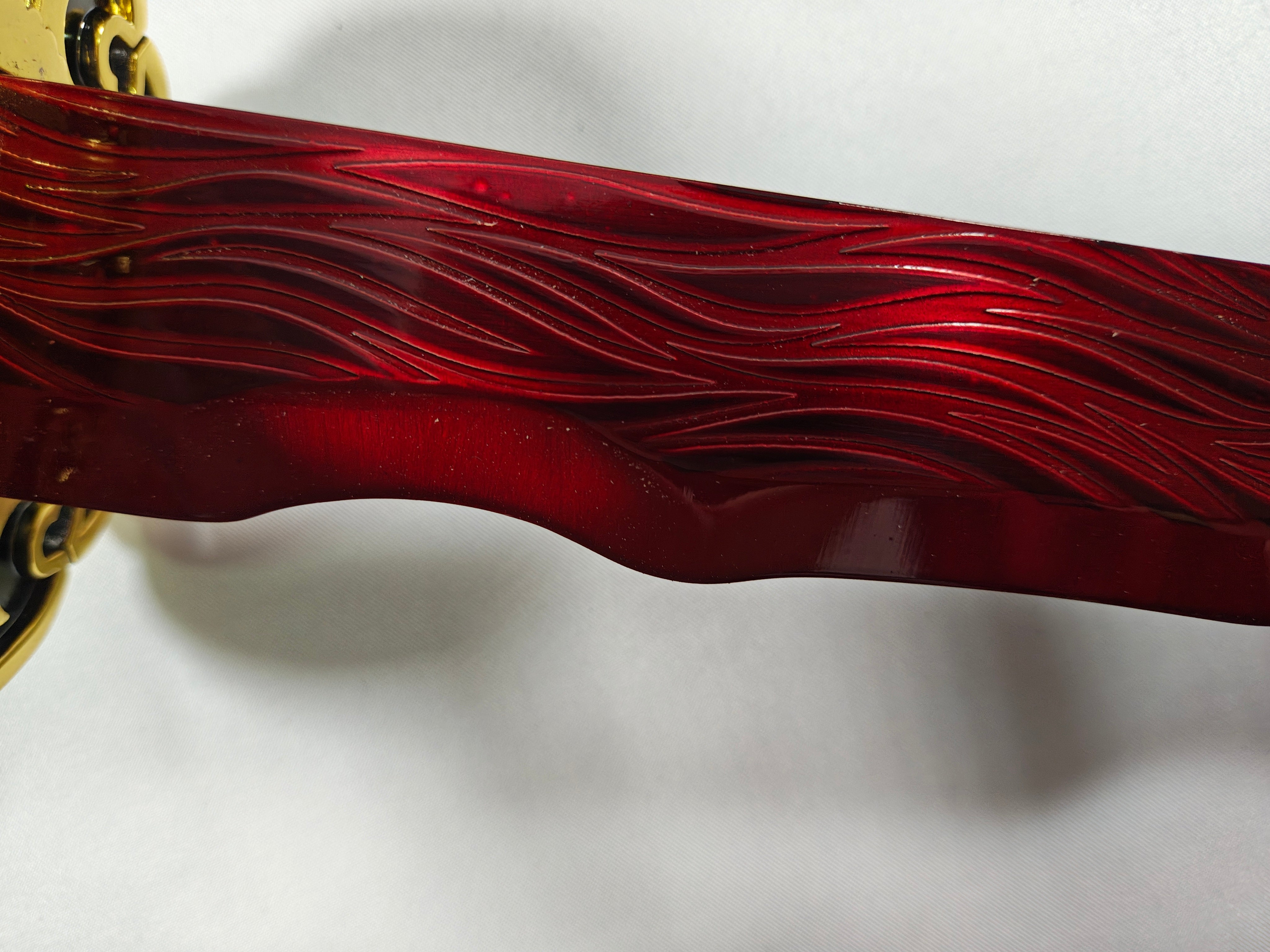 Ríos de sangre - pintura dañada, pomo manchado