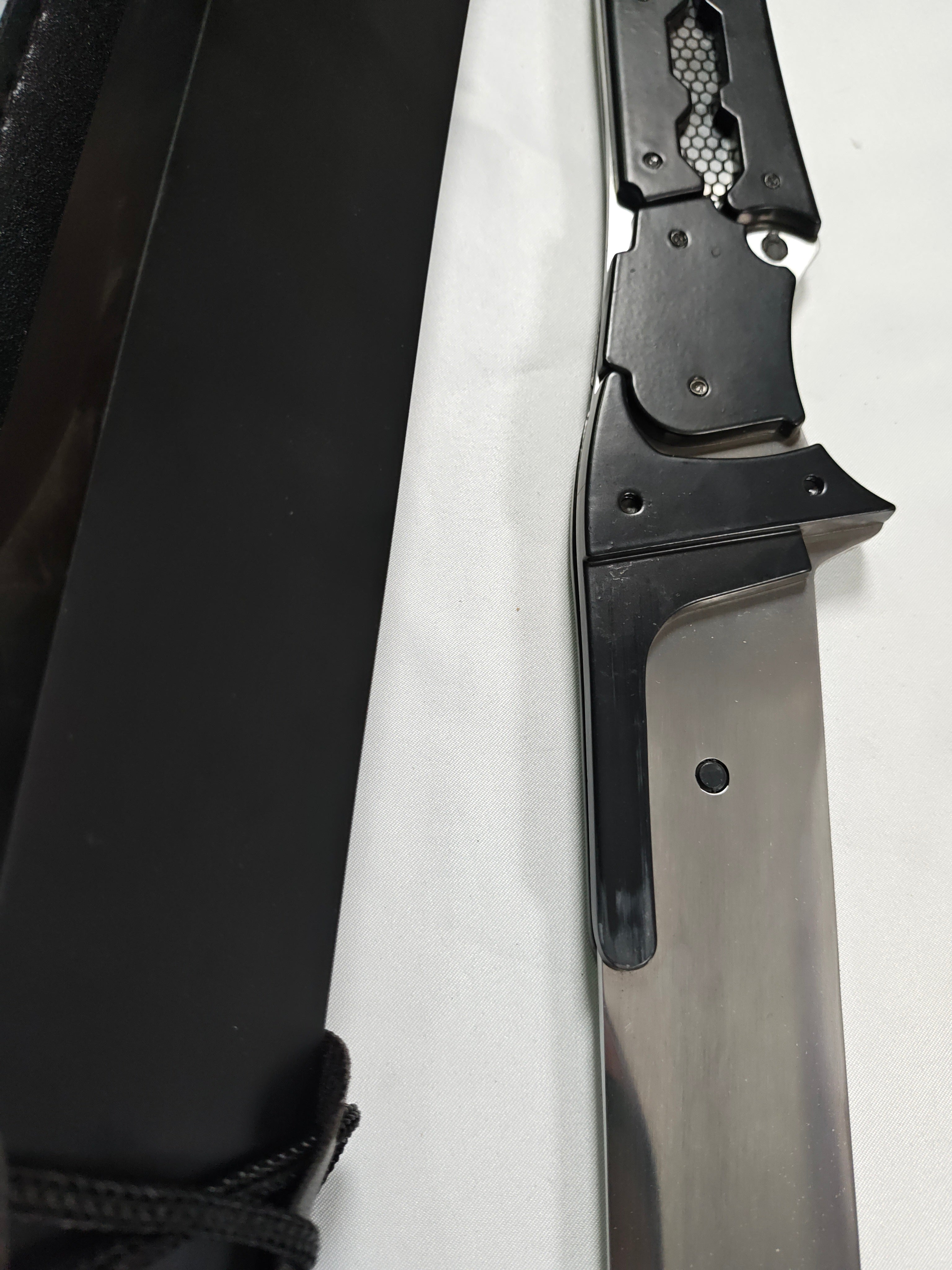 HF Blade - hoja rayada, mango manchado