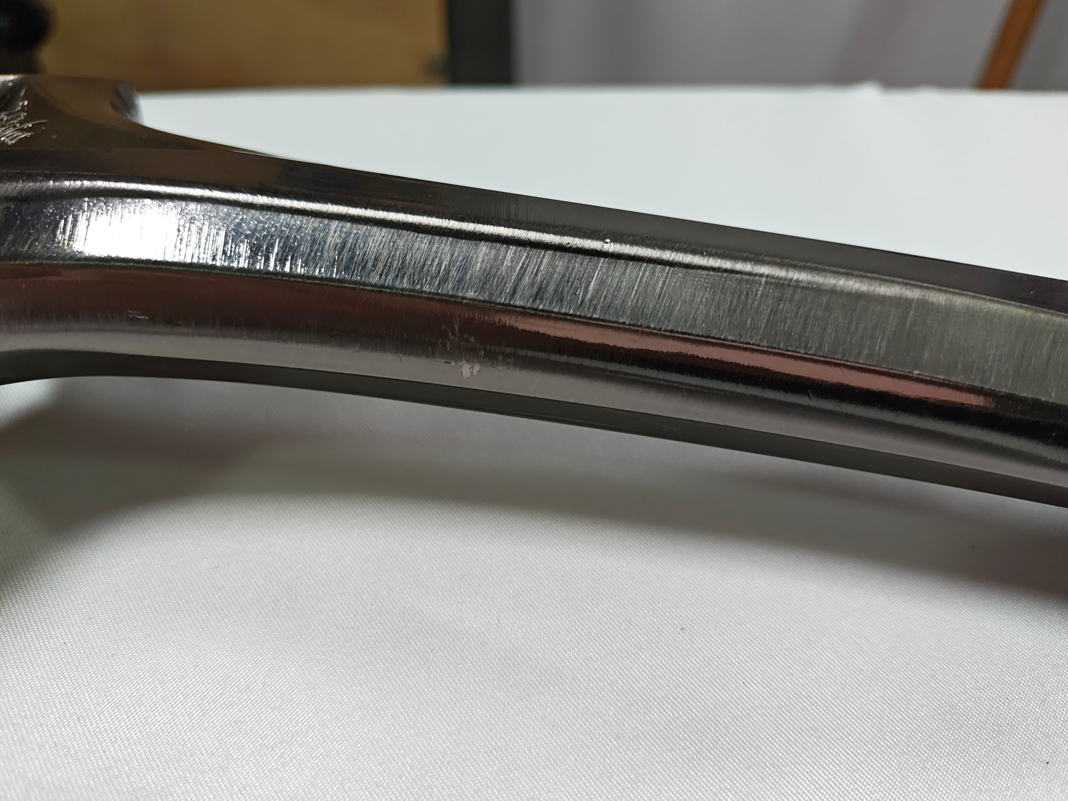 Andúril v2 - cromado en pomo dañado