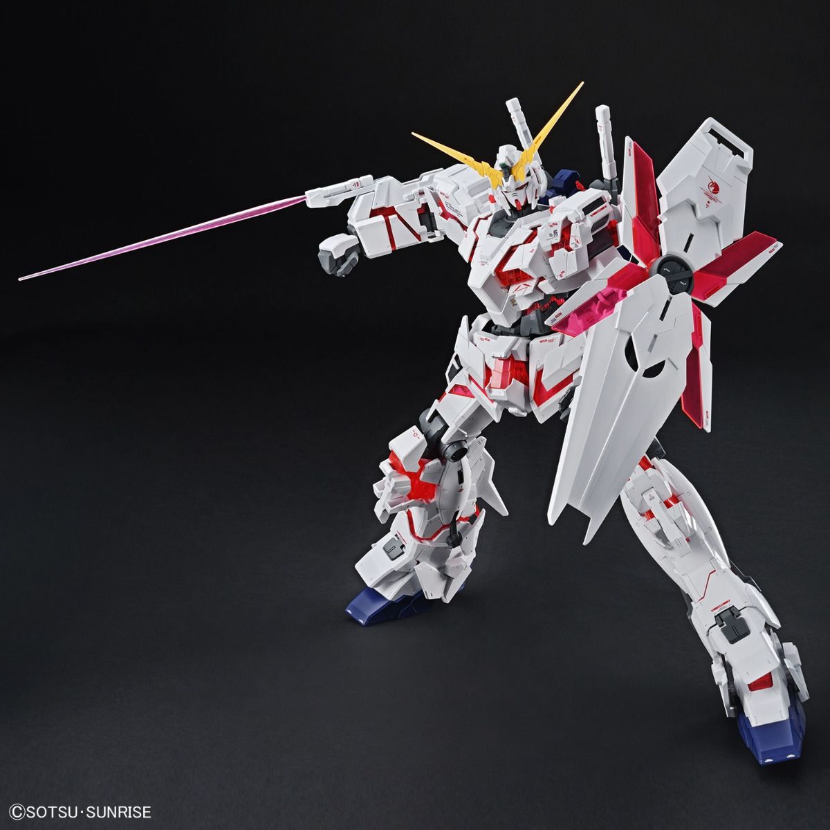 Mega Size 1/48 RX-0 Unicorn (Destroy Mode) Gundam