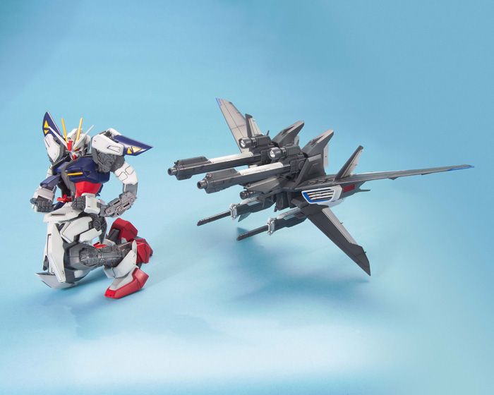 MG 1/100 GAT-X105E Strike E + IWSP (Astray Lukas O'Donnell Custom) Gundam