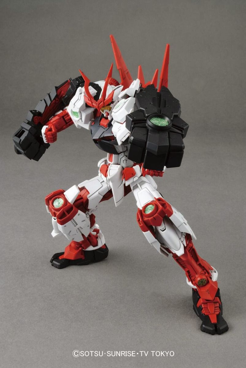 MG 1/100 Sengoku Astray Gundam