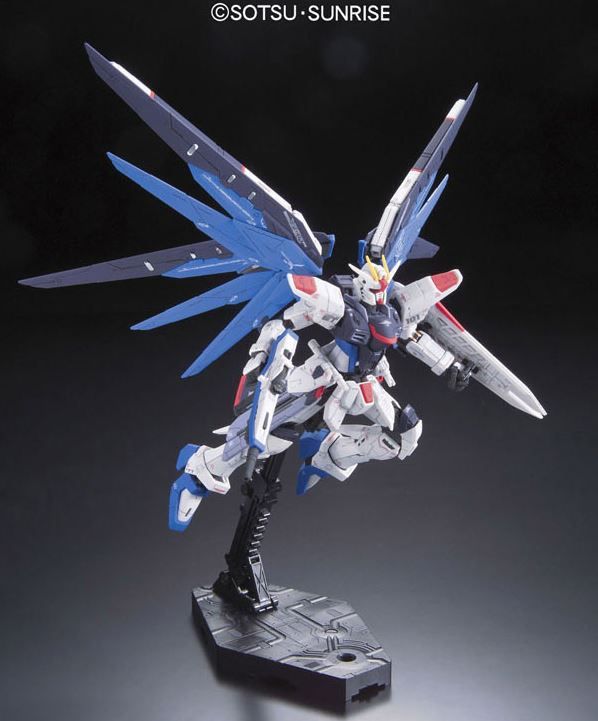 RG 1/144 ZGMF-X10A Freedom Gundam