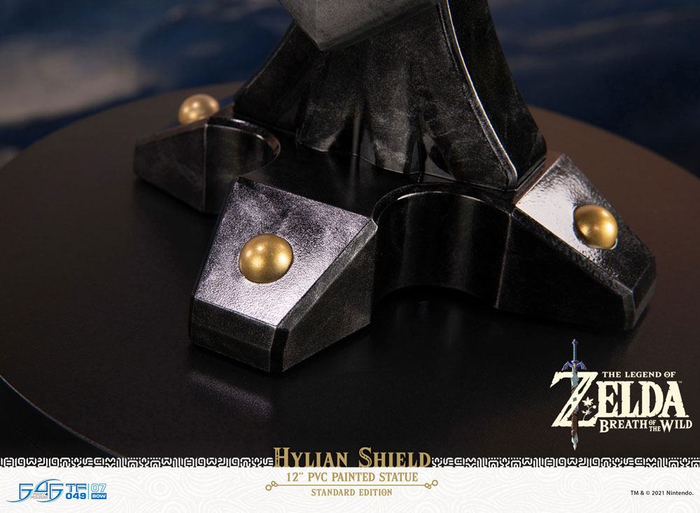 The Legend of Zelda: Breath of the Wild - Hylian Shield PVC Statue