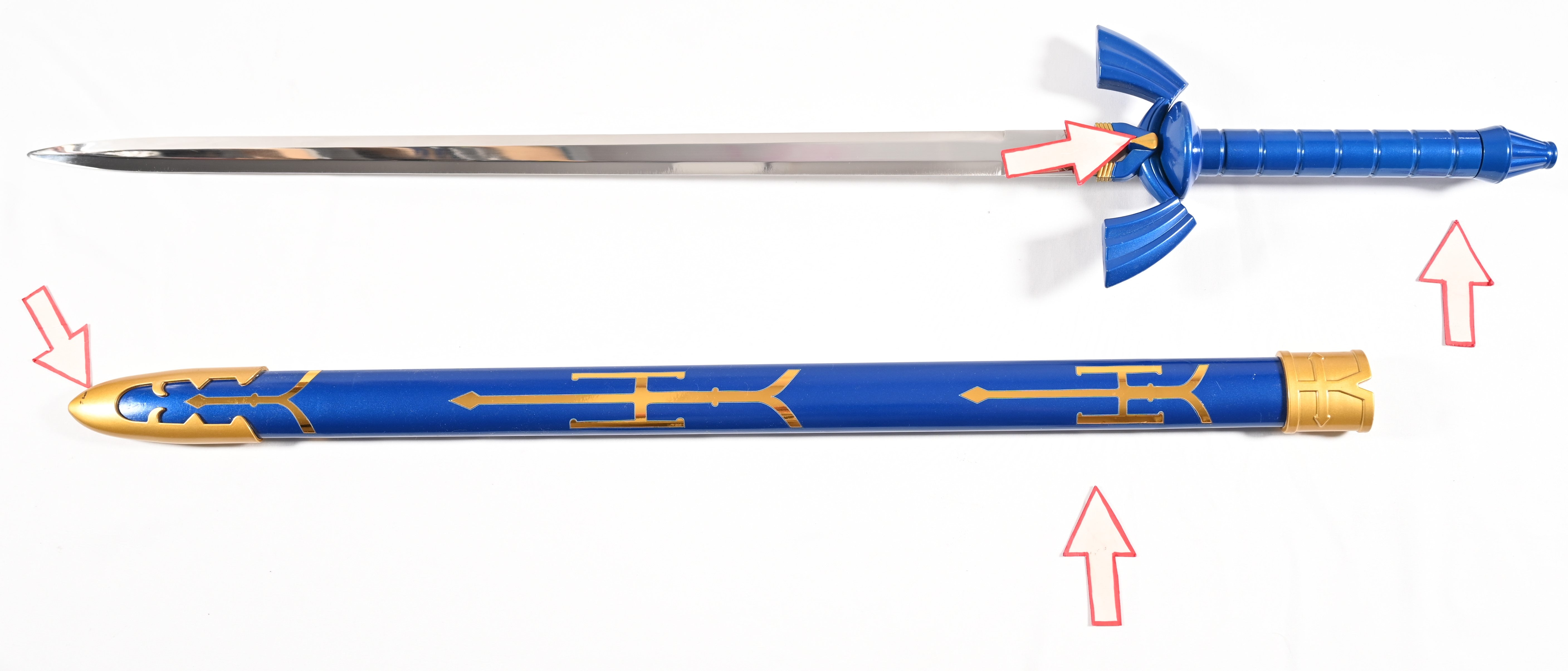 Master Sword - pomo y funda rayados