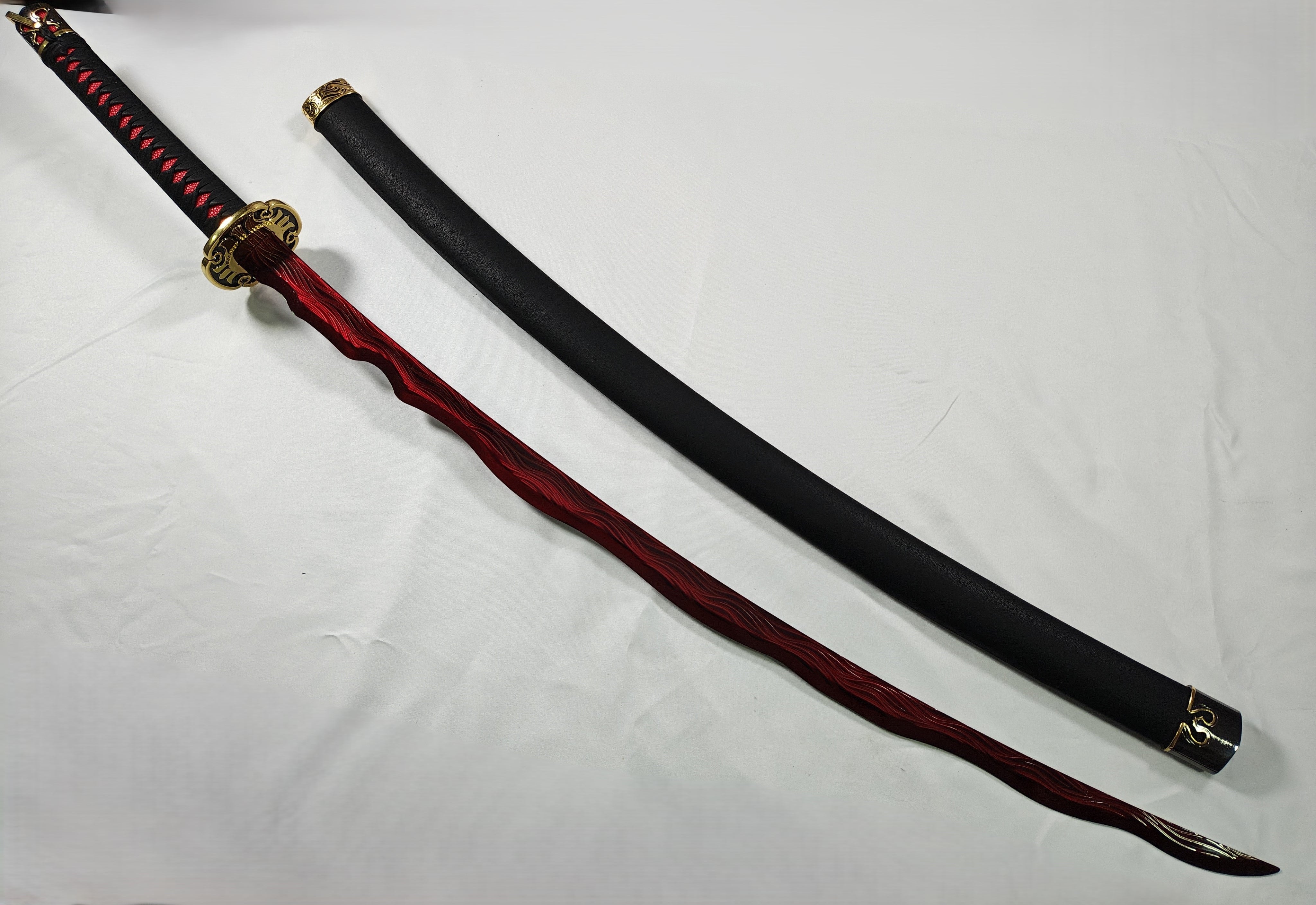 Ríos de sangre - pintura dañada, pomo manchado